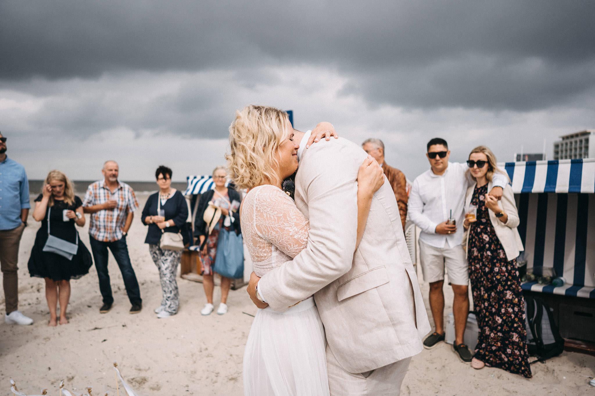 Inselhochzeit auf Norderney, ungestellt eingefangen von herrstellmach, Bild 4