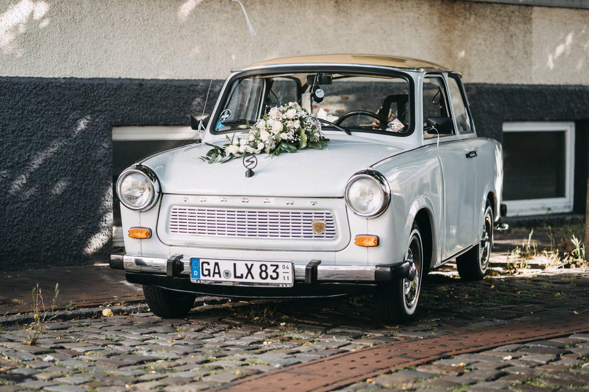 Hochzeitsmoment aus der Region Oldenburg von herrstellmach