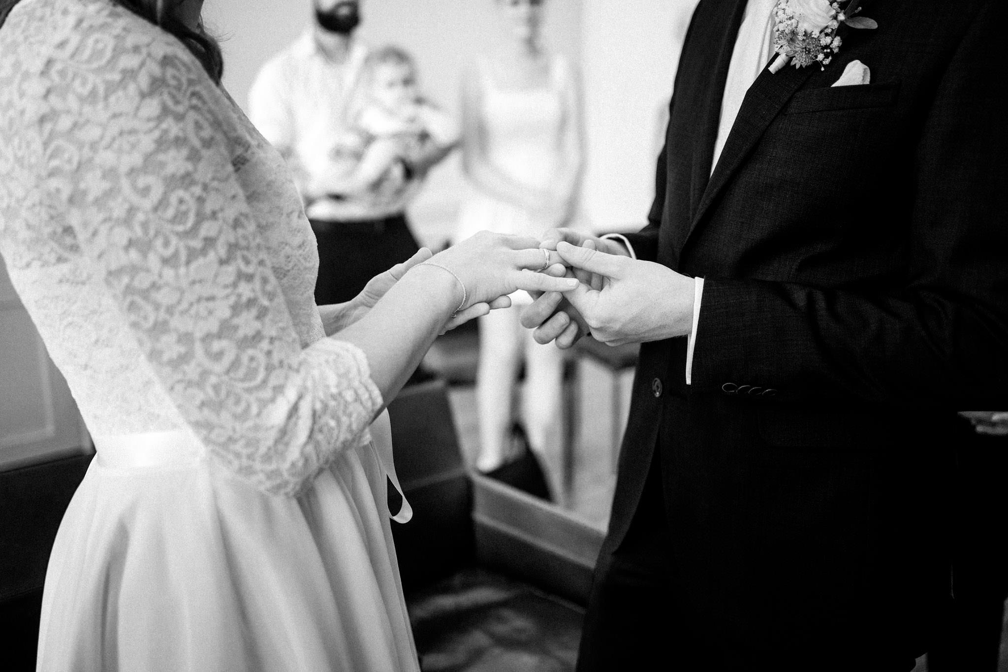 Hochzeit in Oldenburg, ungestellt eingefangen von herrstellmach, Bild 4