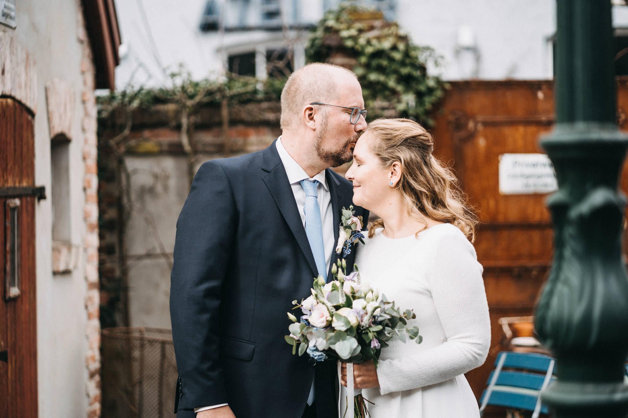 Hochzeit in Oldenburg, ungestellt eingefangen von herrstellmach, Bild 3